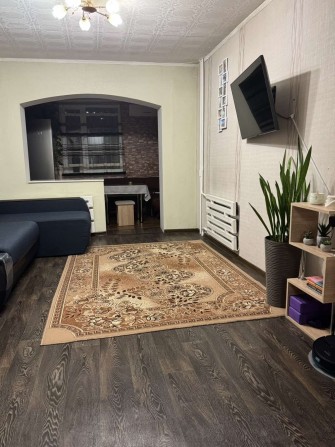 Срочно! Продам 2 к квартиру на Победе - фото 1