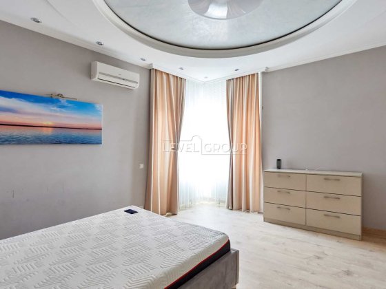 Квартира, 2к, Щорса, Коновальця, Печерськ Київ