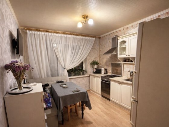 Продам 3-кімнатну квартиру з роздільними кімнатами Комунар Парус Днепр