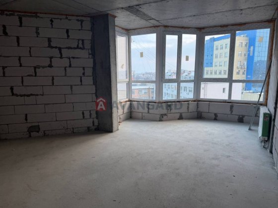 БЕЗ КОМІСІЇ. Продається 3-кімнатна квартира від забудовника. Черкассы