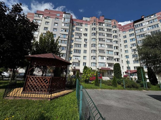 Продається двохрівнева квартира по вул. Зодчих Винница