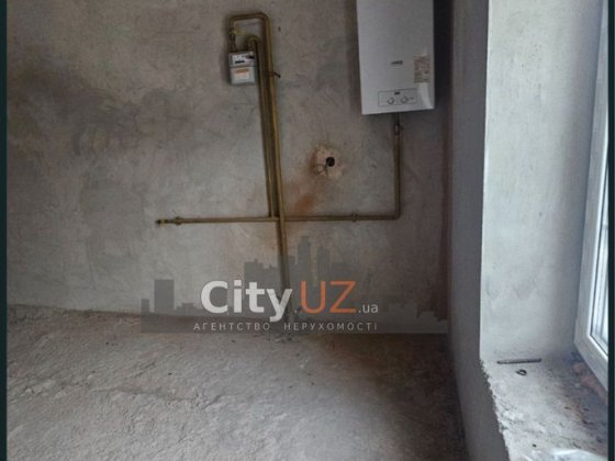 Продається газифікована 2кім квартира Ужгород