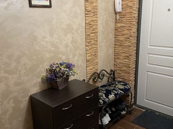 От собственника. 1-й этаж,  продам 2-х комнатную квартиру на Победе 4 Дніпро