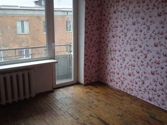 Продам 3-комн квартиру в районе Петровского просп. Днепр