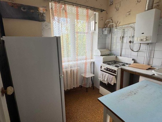 2 кімн., квартира в цегляному будинку, пр. Левка Лук'яненка Чернигов