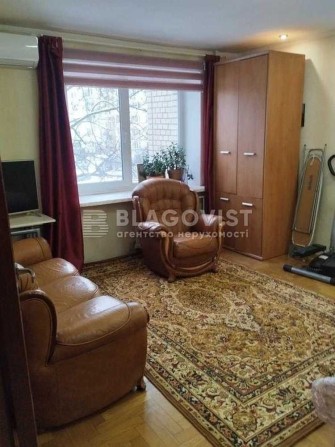 Продаж квартири  Ахматової Анни, 7/15  Позняки - фото 1