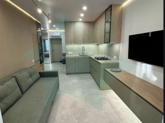 Продам квартиру в 5 секции