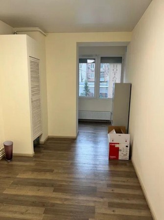 Продам 4-комн квартиру в районе Титова ул. - фото 1