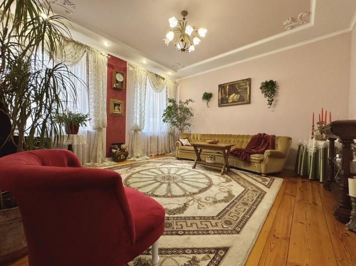 Вишукана СТАЛІНКА в ЦЕНТРі міста, 4 кімнати, 96м2, ремонт  VS - фото 1