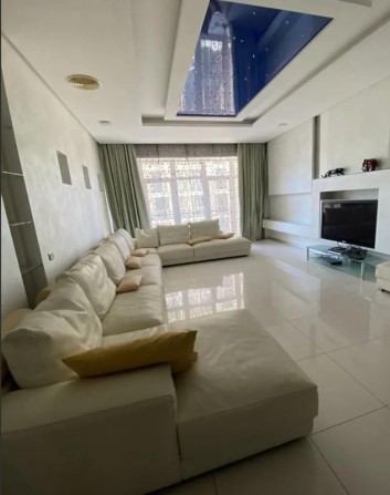 Продам 3-комн квартиру в районе Жуковского ул. - фото 1