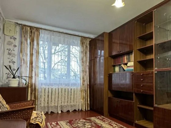 (7) Продаж 1 к. на Юності (2590) Вінниця