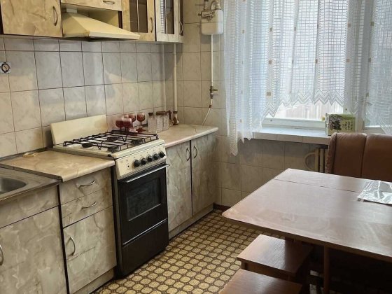 Продаж 2к двухкомнатная квартира покращенка  середній поверх Вінниця