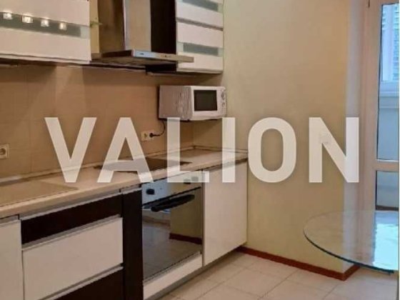 Продаж 2к.кв. вул.Шептицького 10, м. Лівобережна Київ