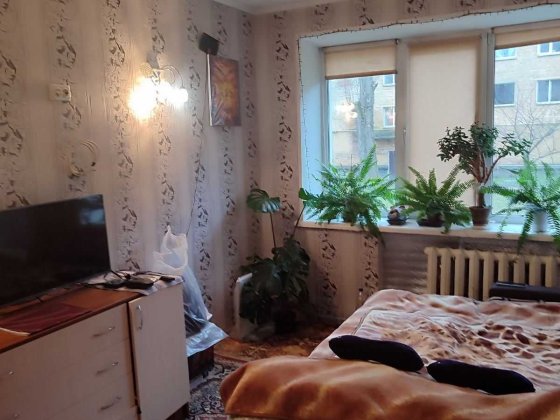 Продам 1 - но кімнатну квартиру по вул. Козацька 3-а Чернигов