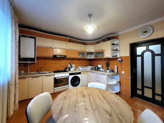 Продам квартиру з гаражем в Центрі міста Винница