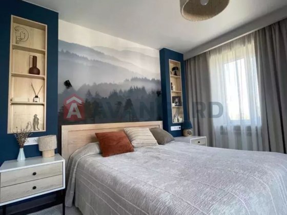 Продам  3 кімнатну квартиру з ремонтом на Перемозі Днепр