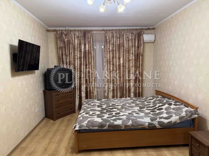 Драгоманова, 1г  Григоренко  Пчілки - фото 1