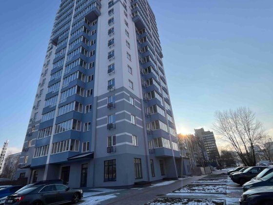 Терміновий продаж просторої 3-х кімнатної квартири на Митниці. Черкассы