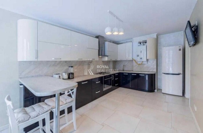 Продаж Квартира 3кім. 95м2 ЖК «Рів’єра» Метро Генератор - фото 1