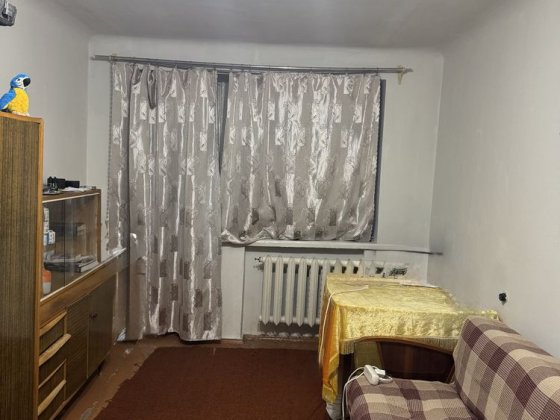 Продається 1 кімнатна квартира на Короленко.