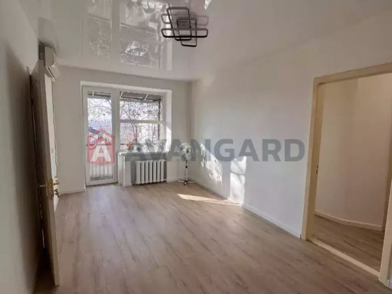 Срочно 2к.кв.Кирпич.2 этаж.Газ.колонка 36000$ Днепр