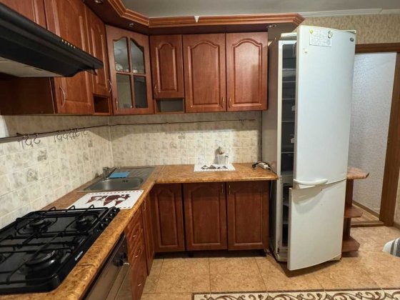 (3) Продам 3-кімнатну квартиру Ленінський район 1736 Винница