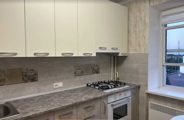 Продаж 2к квартира ремонт АГВ  Цегла - фото 1