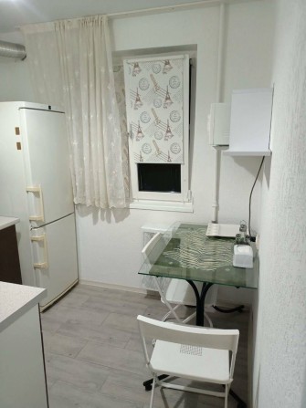 Продам 1 кім квартиру в центрі міста з переплануванням - фото 1