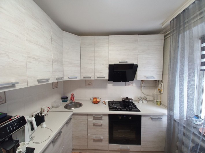 Продам 2-кімнатну квартиру поліпшеного планування на вул.Довженка - фото 1