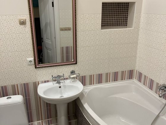 Простора 2-кім кв, 63 м² з високими стелями, меблями та технікою Чернигов