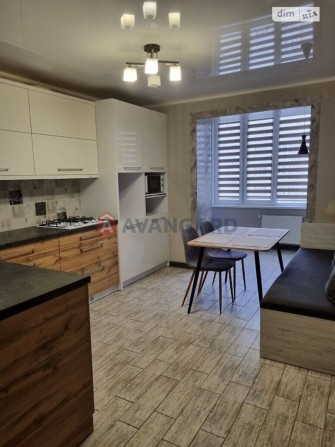 Продаж просторої квартири - фото 1