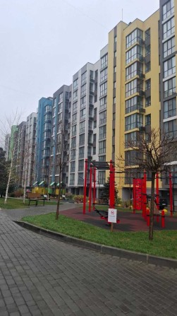 Продам 1к.квартиру 44м2  ЖК Щасливий под отделку - фото 1