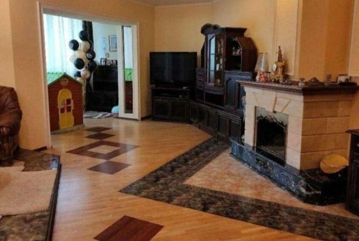 Продам 7-комн квартиру в районе Клары Цеткин ул. - фото 1