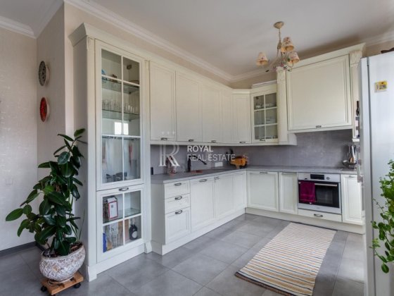 Продаж Квартири 3к 130м2 ЖК Панорама на Печерську Укриття Генератор Киев