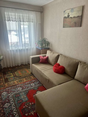 Продам 2 х кімнатну квартиру в центрі - фото 1