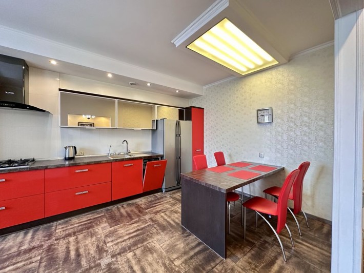 Продаж 3 кімнатної на Поділлі - фото 1