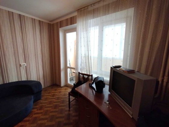 Продам 1 комнатную квартиру на Калиновой, 40 м.кв. Дніпро