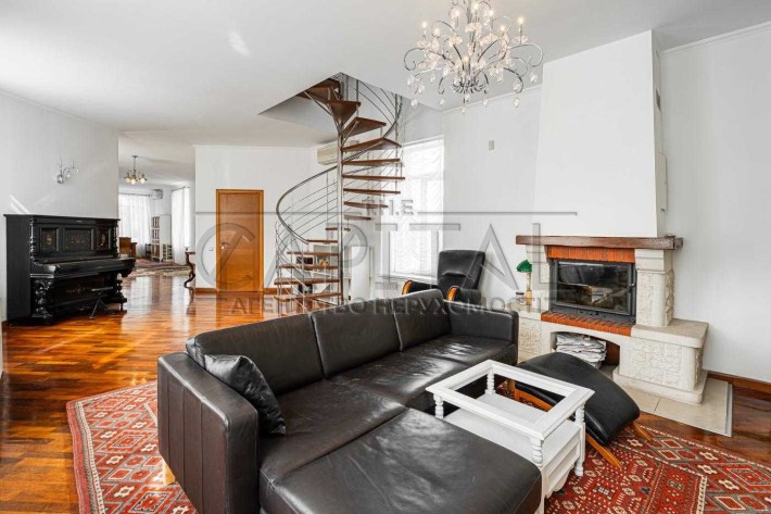 Продаж Пентхаус вашої мрії в самому серці Києва 258м2 - фото 1