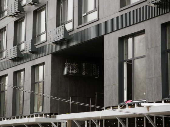 У продажі 2-кімнатна квартира. Лівий берег. Своя котельня та генератор Киев