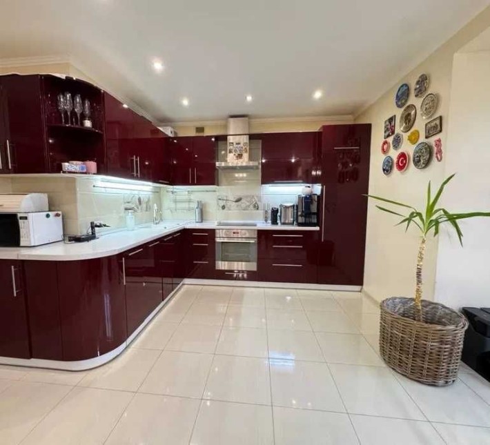 Тарасівська 36а, Центр, продаж роздільної 3к квартири - фото 1