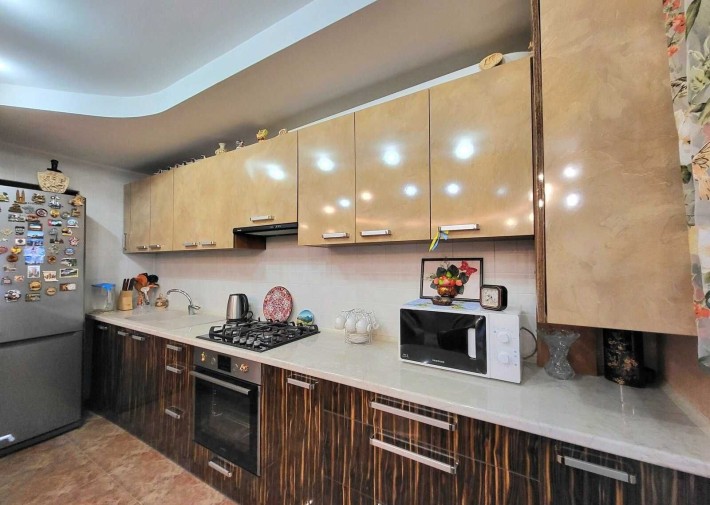 Продаж 3к квартира  Центр  цегла АГВ - фото 1