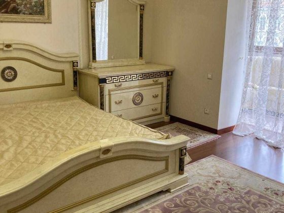 Продажа! классная 4комнатная паркоместо Центр Старокозацкая Парк Глобы