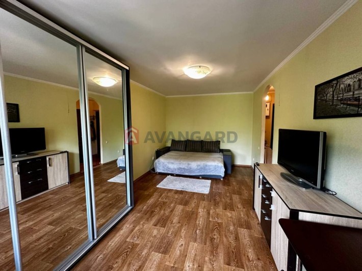 Продажа 1 комнатная квартира правый берег - фото 1