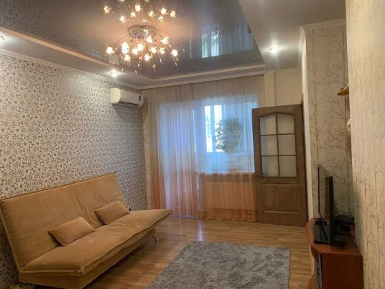 Продаєтися простора 3-к квартира на вул.Філософська Лесі Українки.