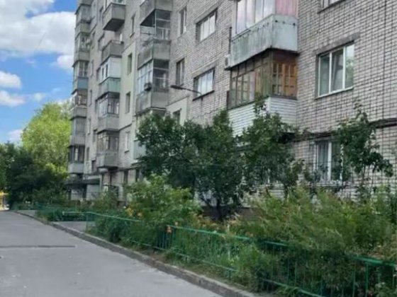 Продам 3 кімнатну квартиру рн пр Слобожанський чешка цегла Днепр