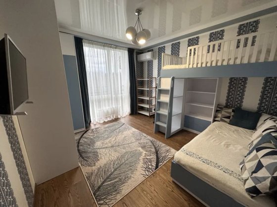 Продаж 3-кімнатна квартира в ЖК Відпочинок Святошино вторічка Киев