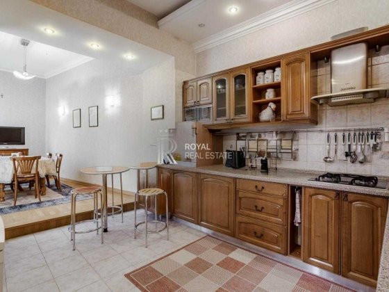 Продаж Квартира 5кім. 325м2 вул. Софіївська Дворівнева Газ Метро Київ