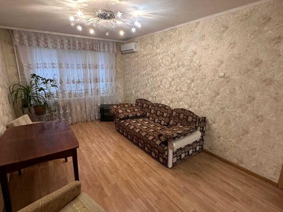 Продам просторную 3-к квартиру проспект Слобожанский  Правда Исполком Днепр