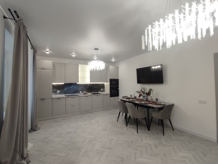 Продаж 3 кімнатної квартири - фото 1