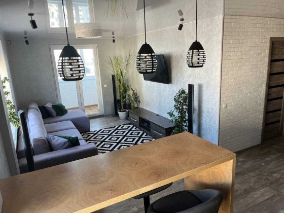 Продаж 3кімнатної квартири (перепланована в 2х+студія). Центр Житомир